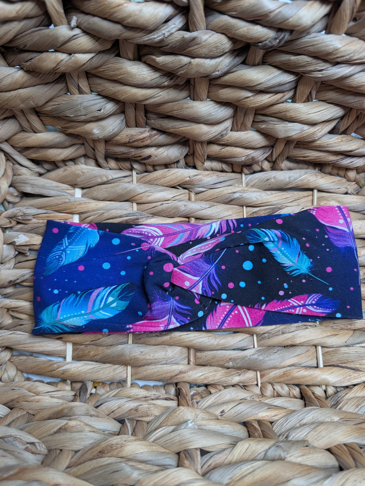 Bandeau motifs 23 plumes mauves
